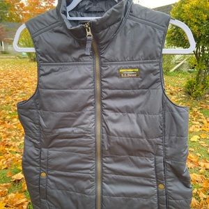LL Bean Women’s Mountain Classic Puffer Vest Gunmetal Grey small petite